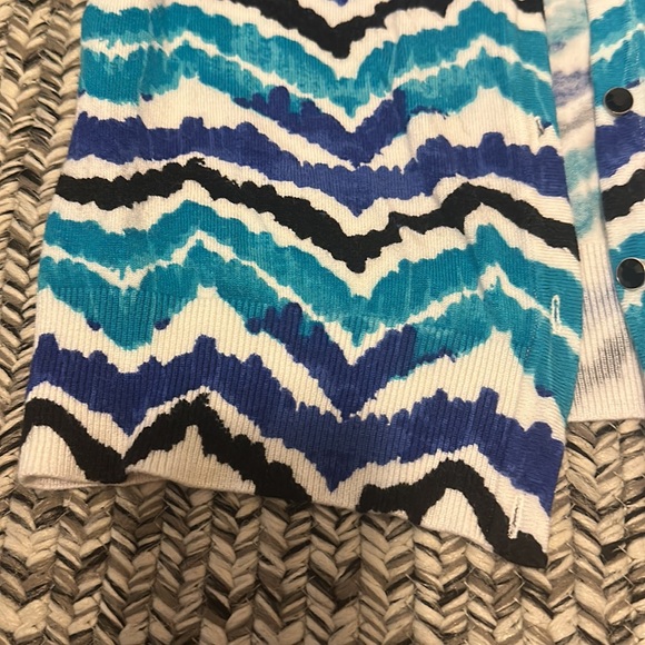 Blue Patterned Button Up Cardigan - Picture 6 of 14